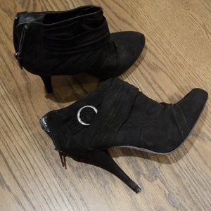 Guess booties
